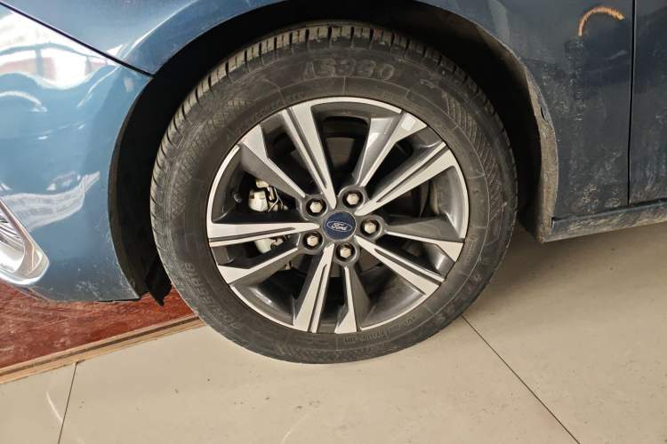 Used Ford Escort 2021 1.5L Automatic Diamond Edition Left Front Wheel Hub