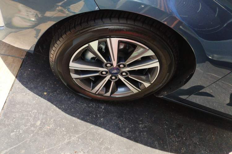 Used Ford Escort 2021 1.5L Automatic Diamond Edition Left Front Wheel Hub