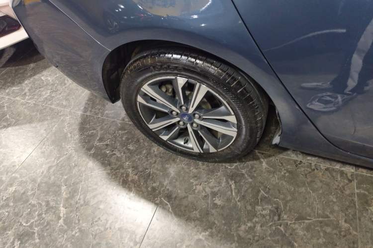 Used Ford Escort 2021 1.5L Automatic Diamond Edition Right Rear Wheel Hub