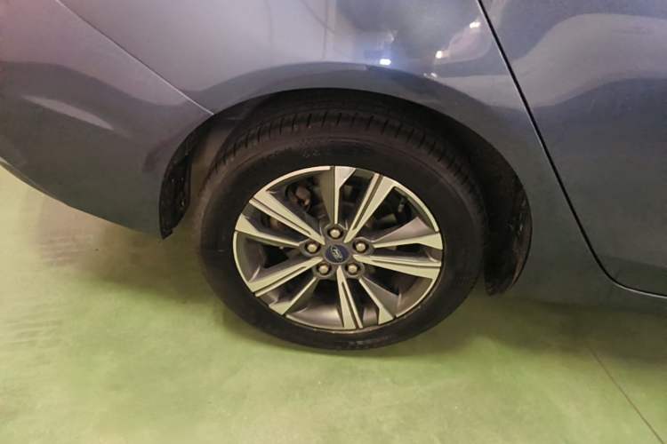 Used Ford Escort 2021 1.5L Automatic Diamond Edition Right Rear Wheel Hub