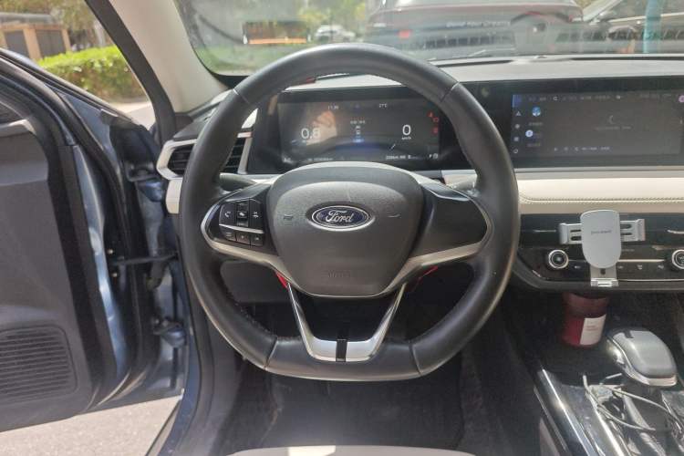 Used Ford Escort 2021 1.5L Automatic Platinum Edition Steering Wheel