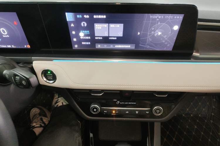 Used Ford Escort 2021 1.5L Automatic Diamond Edition Audio And AC Panel
