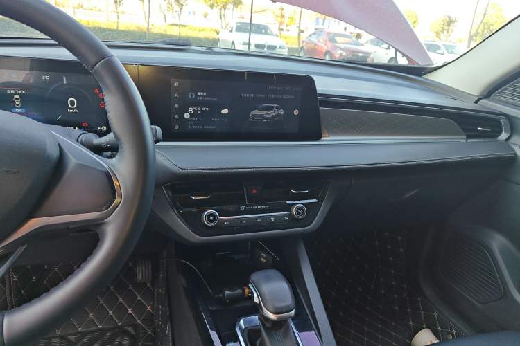 Used Ford Escort 2021 1.5L Automatic Diamond Edition Audio And AC Panel