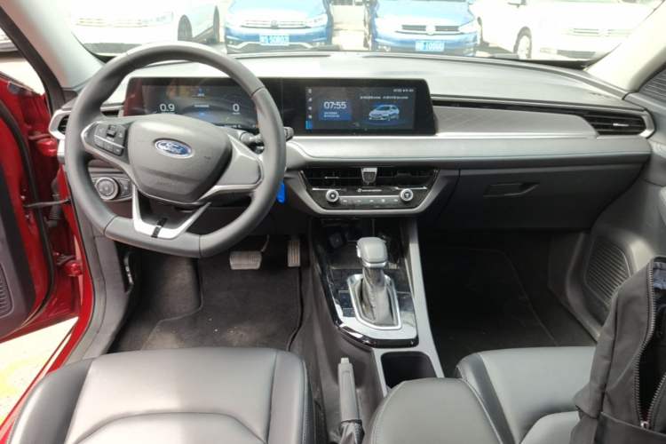 Used Ford Escort 2021 1.5L Automatic Platinum Edition Center Console