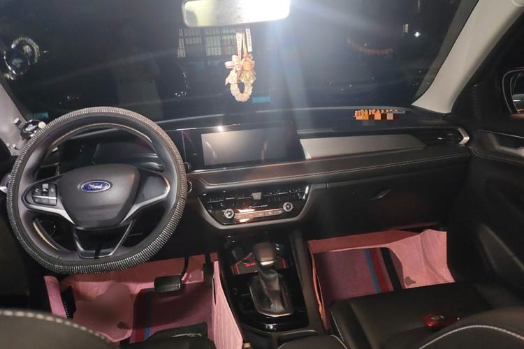 Used Ford Escort 2021 1.5L Automatic Platinum Edition Center Console