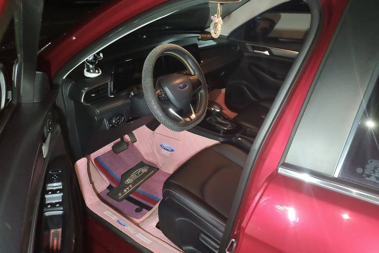 Used Ford Escort 2021 1.5L Automatic Platinum Edition Driver Seat