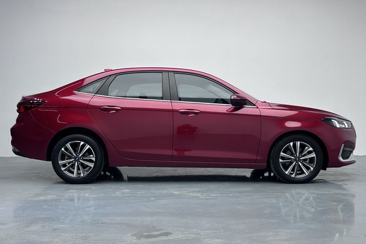 Used Ford Escort 2021 1.5L Automatic Diamond Edition Exterior 5