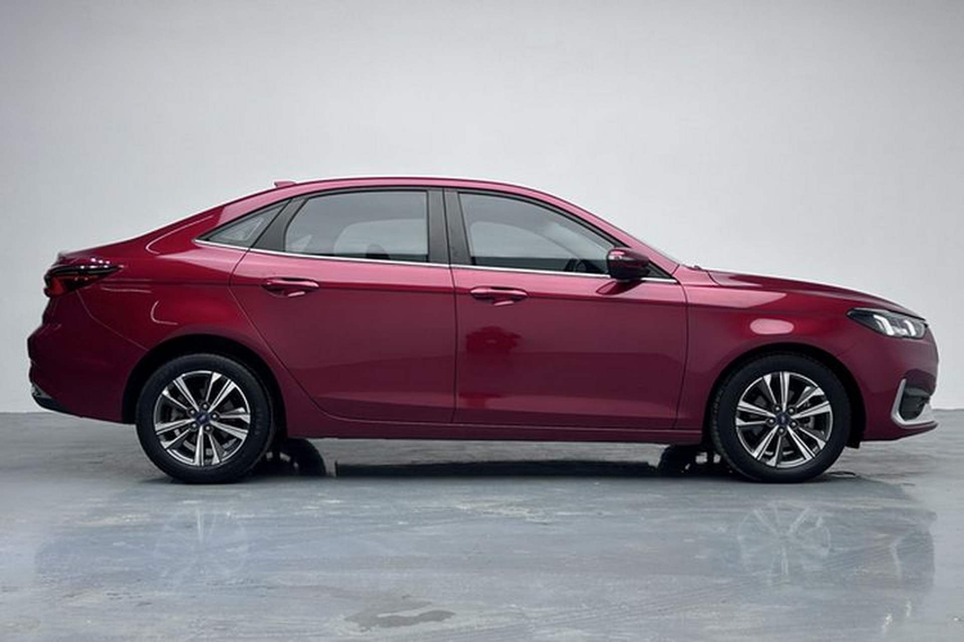 Used Ford Escort 2021 1.5L Automatic Diamond Edition Exterior 5