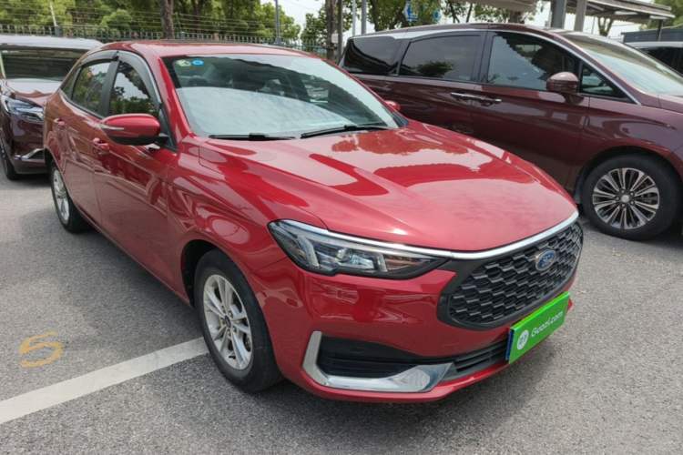 Used Ford Escort 2021 1.5L Automatic Platinum Edition Front Right 45 Deg