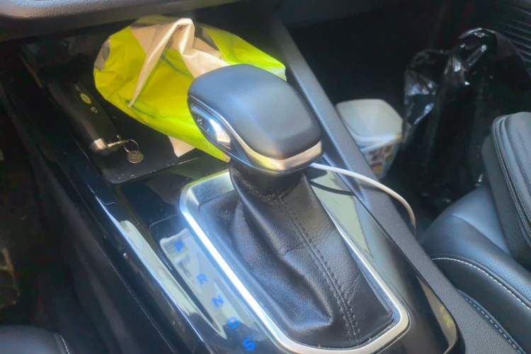 Used Ford Escort 2021 1.5L Automatic Diamond Edition Gear Lever