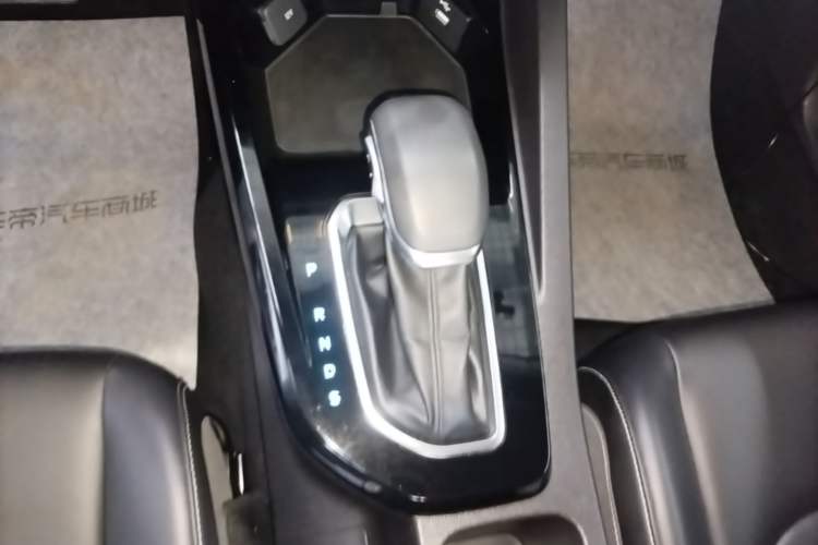 Used Ford Escort 2021 1.5L Automatic Diamond Edition Gear Lever