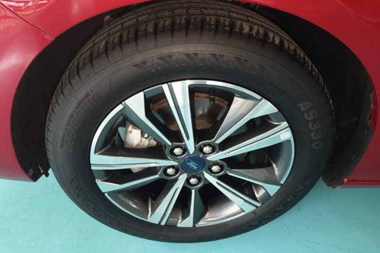 Used Ford Escort 2021 1.5L Automatic Diamond Edition Left Front Wheel Hub