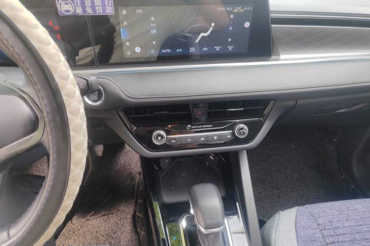 Used Ford Escort 2021 1.5L Automatic Diamond Edition Audio And AC Panel