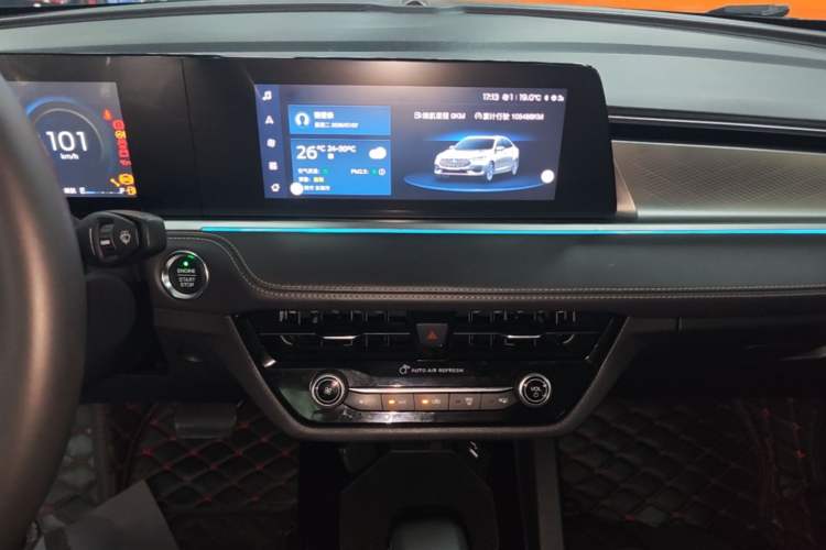 Used Ford Escort 2021 1.5L Automatic Platinum Edition Audio And AC Panel