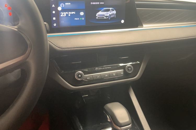 Used Ford Escort 2021 1.5L Automatic Diamond Edition Audio And AC Panel