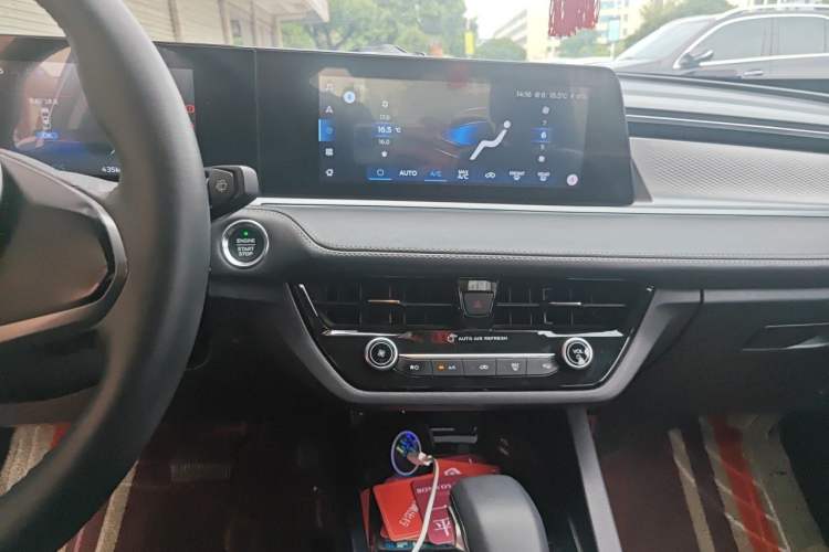 Used Ford Escort 2021 1.5L Automatic Diamond Edition Audio And AC Panel