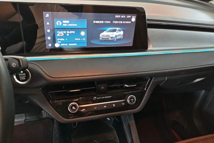 Used Ford Escort 2021 1.5L Automatic Diamond Edition Audio And AC Panel