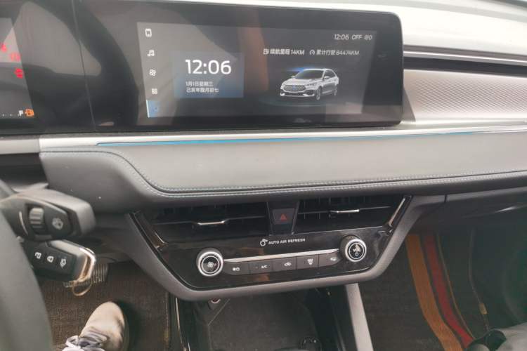 Used Ford Escort 2021 1.5L Automatic Gold Edition Audio And AC Panel