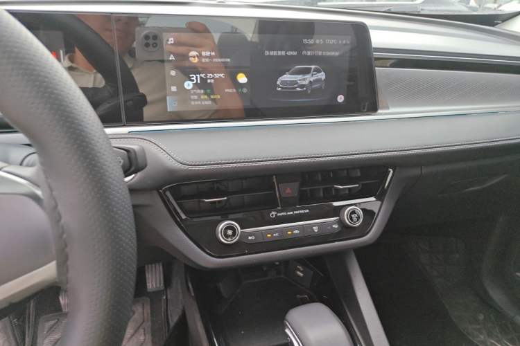 Used Ford Escort 2021 1.5L Automatic Diamond Edition Audio And AC Panel