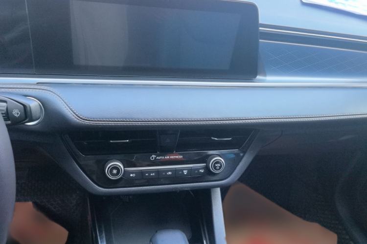 Used Ford Escort 2021 1.5L Automatic Diamond Edition Audio And AC Panel