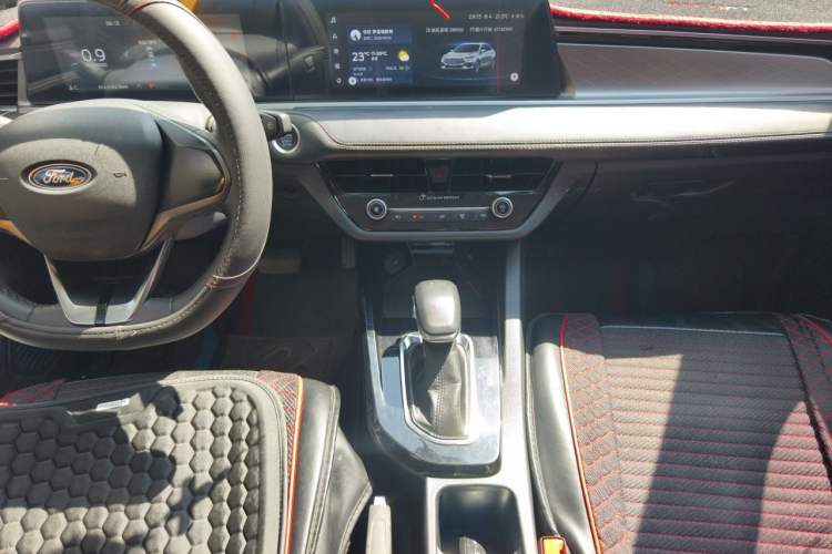 Used Ford Escort 2021 1.5L Automatic Diamond Edition Audio And AC Panel