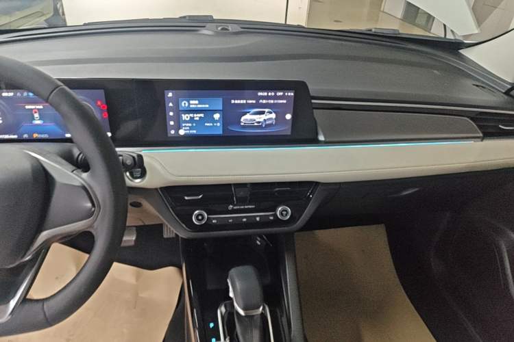 Used Ford Escort 2021 1.5L Automatic Diamond Edition Audio And AC Panel