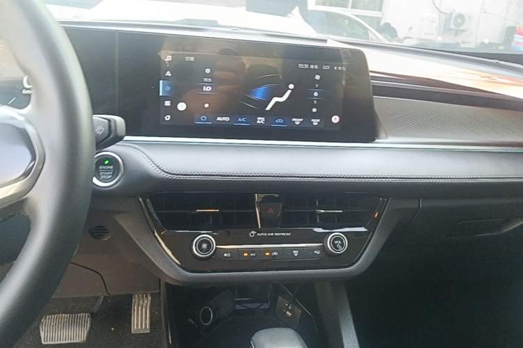 Used Ford Escort 2021 1.5L Automatic Diamond Edition Audio And AC Panel