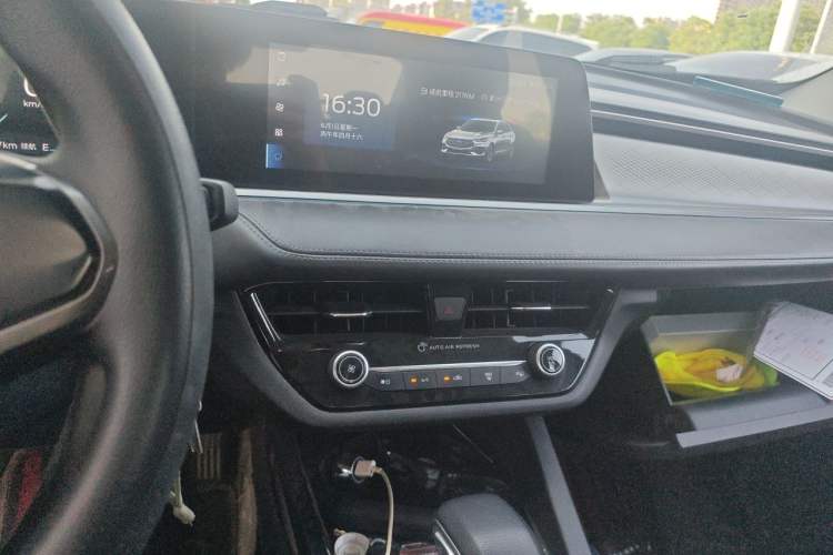 Used Ford Escort 2021 1.5L Automatic Gold Edition Audio And AC Panel