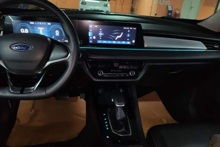 Used Ford Escort 2021 1.5L Automatic Diamond Edition Audio And AC Panel