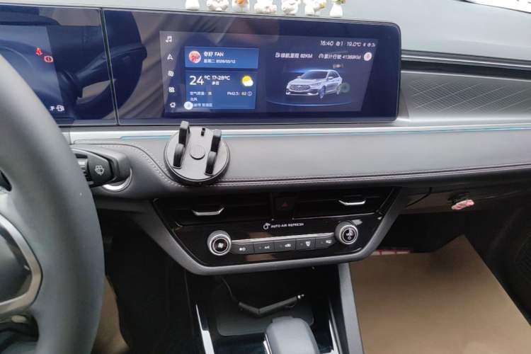 Used Ford Escort 2021 1.5L Automatic Diamond Edition Audio And AC Panel