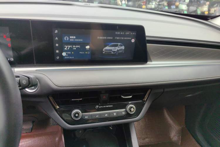 Used Ford Escort 2021 1.5L Automatic Diamond Edition Audio And AC Panel