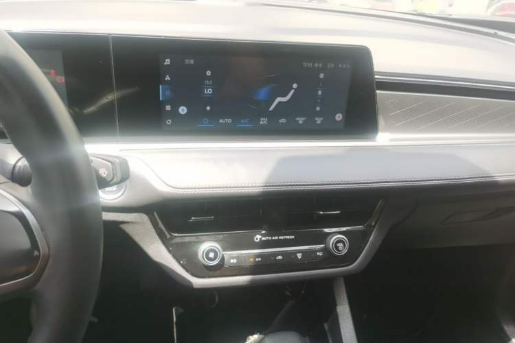 Used Ford Escort 2021 1.5L Automatic Diamond Edition Audio And AC Panel
