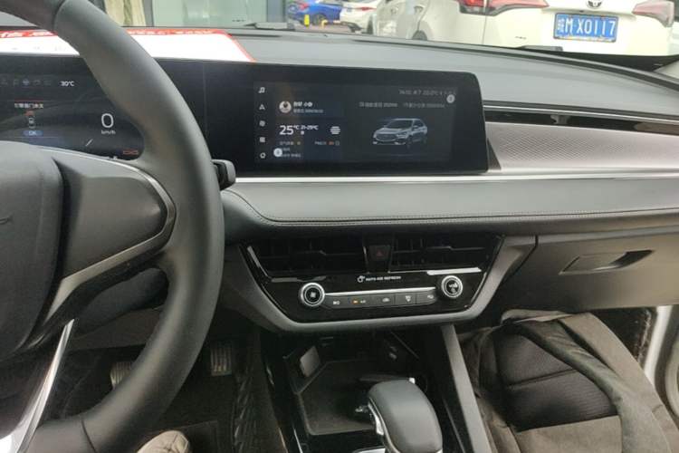 Used Ford Escort 2021 1.5L Automatic Diamond Edition Audio And AC Panel