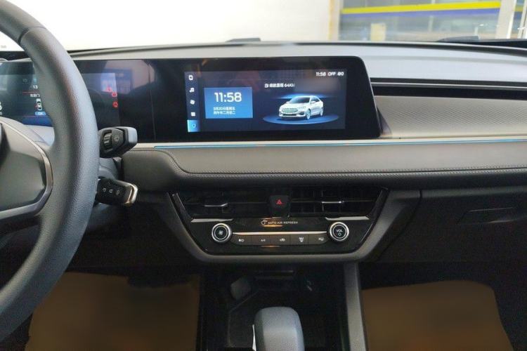 Used Ford Escort 2021 1.5L Automatic Gold Edition Audio And AC Panel