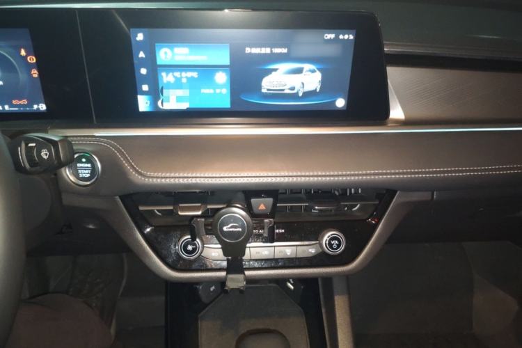 Used Ford Escort 2021 1.5L Automatic Diamond Edition Audio And AC Panel