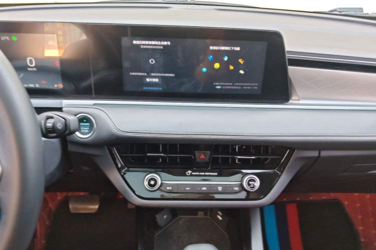 Used Ford Escort 2021 1.5L Automatic Diamond Edition Audio And AC Panel