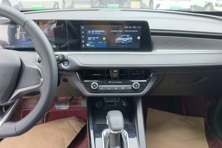 Used Ford Escort 2021 1.5L Automatic Diamond Edition Audio And AC Panel