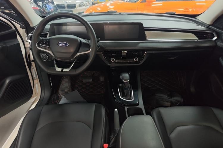 Used Ford Escort 2021 1.5L Automatic Platinum Edition Center Console
