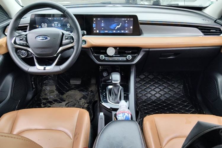 Used Ford Escort 2021 1.5L Automatic Glory Edition Center Console
