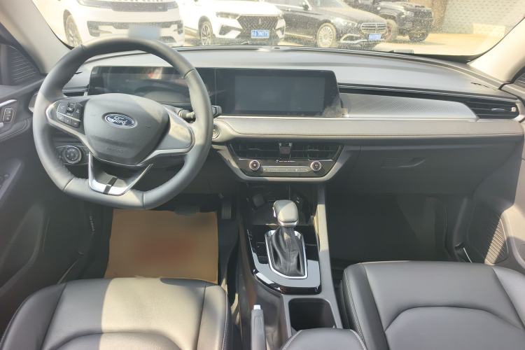 Used Ford Escort 2021 1.5L Automatic Diamond Edition Center Console