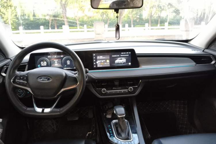 Used Ford Escort 2021 1.5L Automatic Diamond Edition Center Console