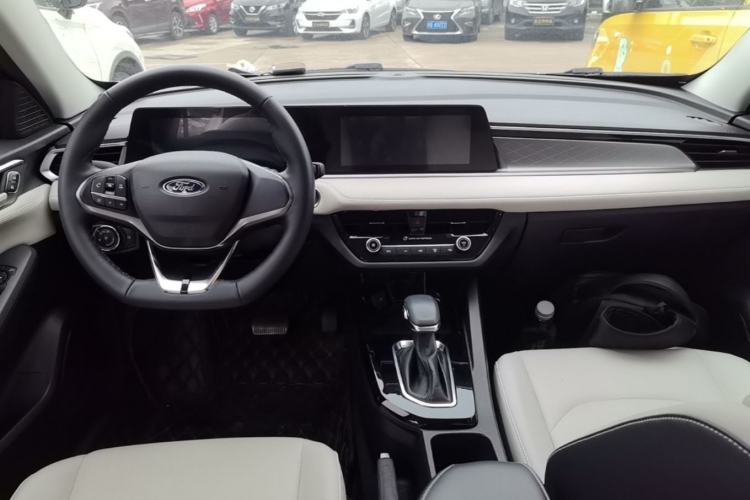 Used Ford Escort 2021 1.5L Automatic Diamond Edition Center Console