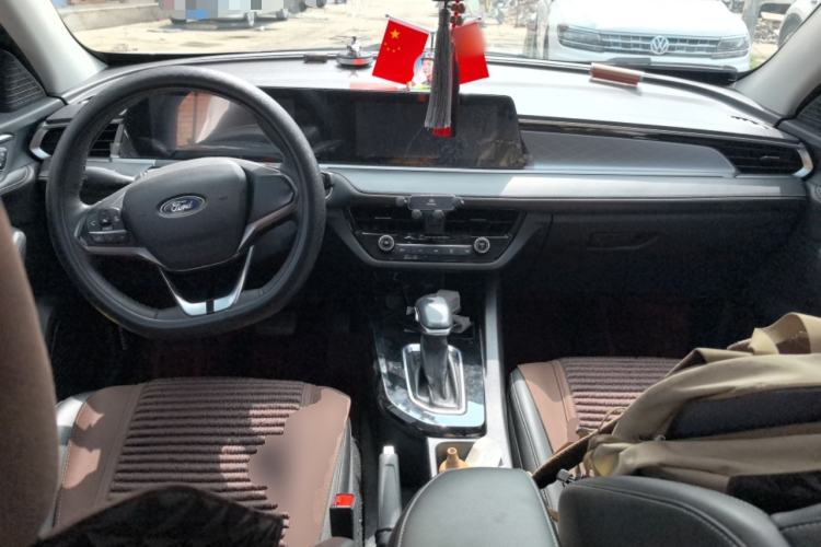 Used Ford Escort 2021 1.5L Automatic Diamond Edition Center Console