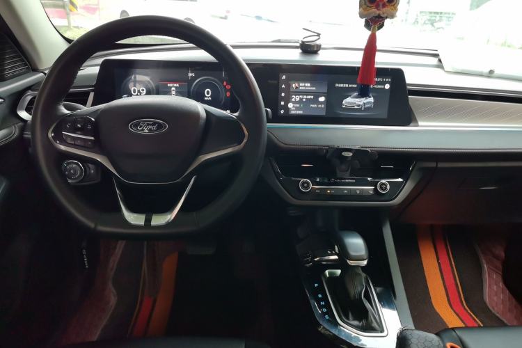 Used Ford Escort 2021 1.5L Automatic Diamond Edition Center Console