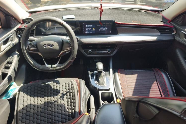 Used Ford Escort 2021 1.5L Automatic Diamond Edition Center Console