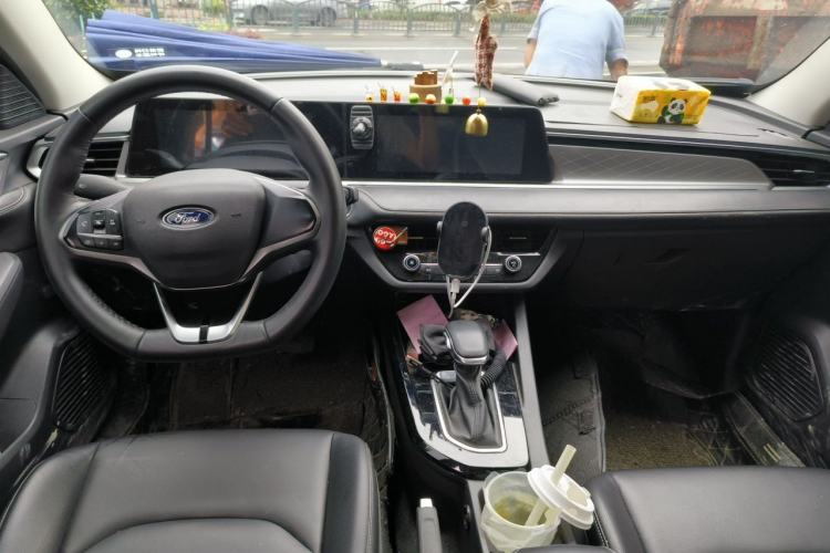 Used Ford Escort 2021 1.5L Automatic Diamond Edition Center Console