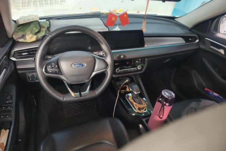 Used Ford Escort 2021 1.5L Automatic Platinum Edition Center Console