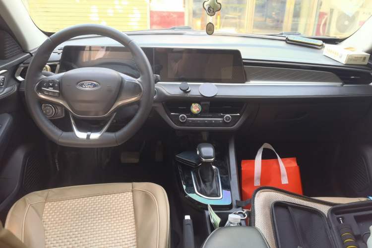 Used Ford Escort 2021 1.5L Automatic Diamond Edition Center Console