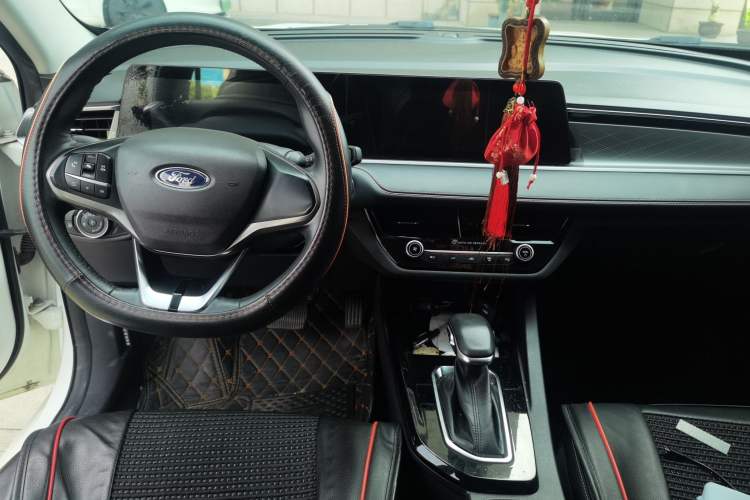 Used Ford Escort 2021 1.5L Automatic Diamond Edition Center Console