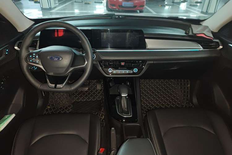 Used Ford Escort 2021 1.5L Automatic Diamond Edition Center Console